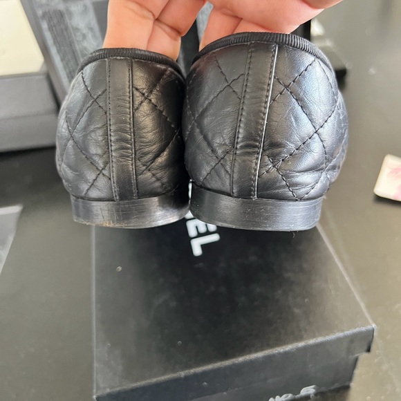 CHANEL CC Black Quilted Ballet Flats - Picture 2 of 4